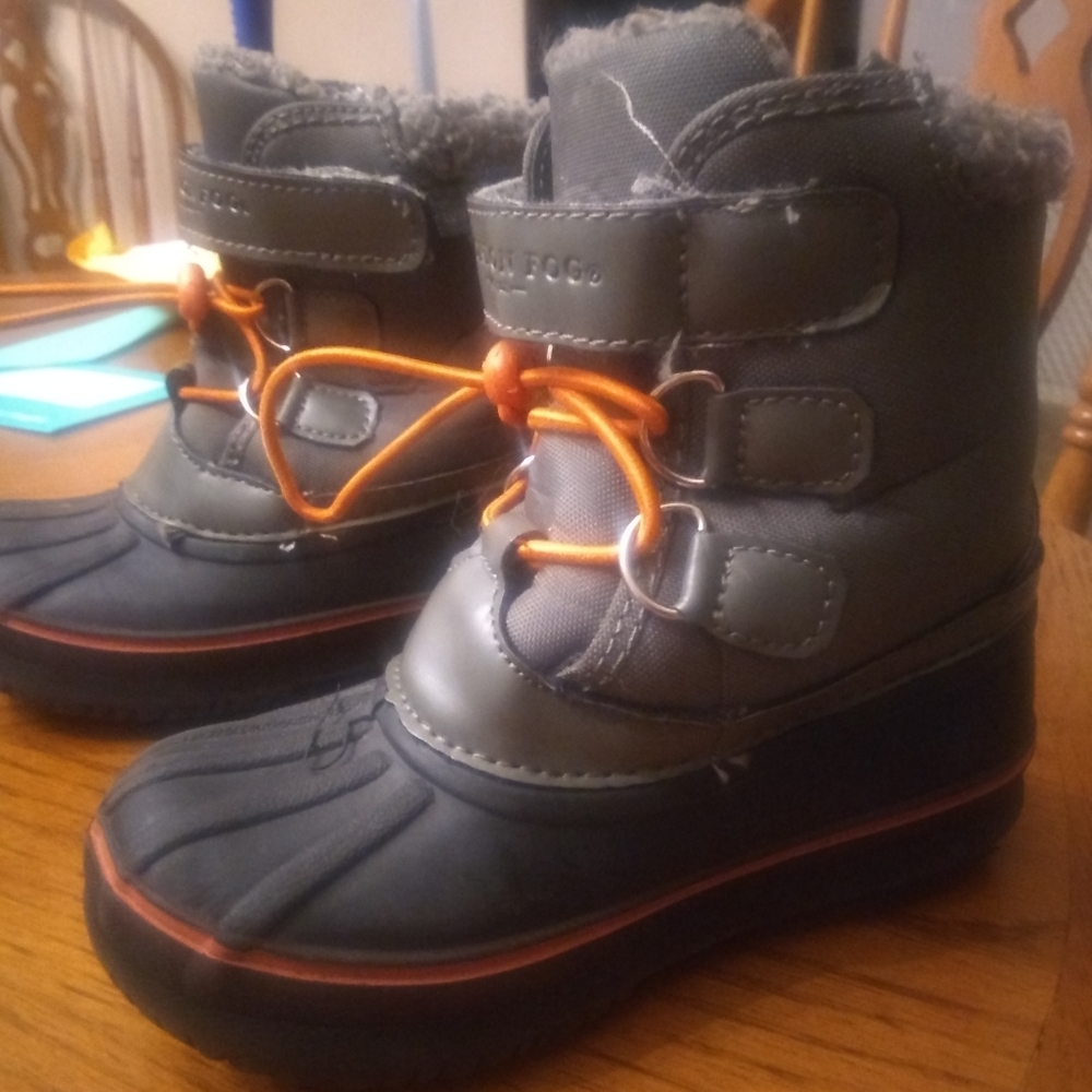 London Fog Toddler boots, size 8